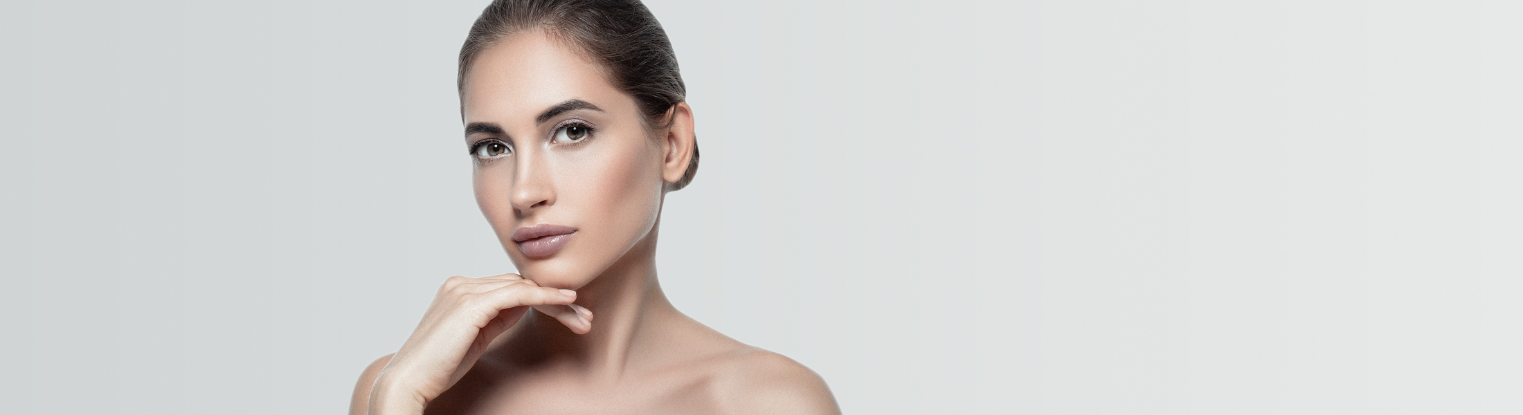 levantamiento de cejas